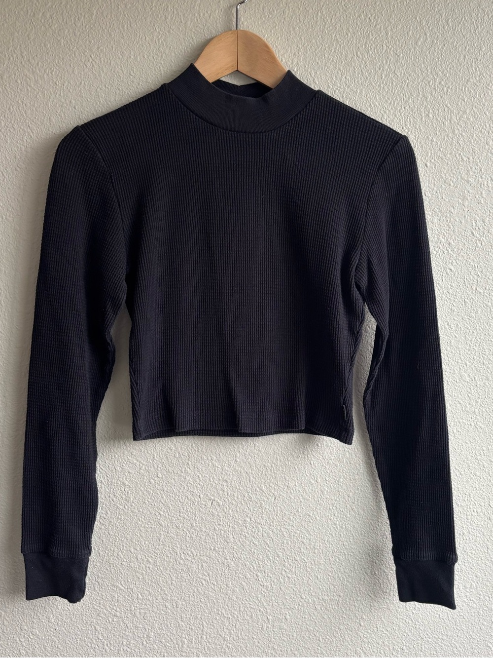 Black Ribbed Long-Sleeve Mock Neck Crop Top